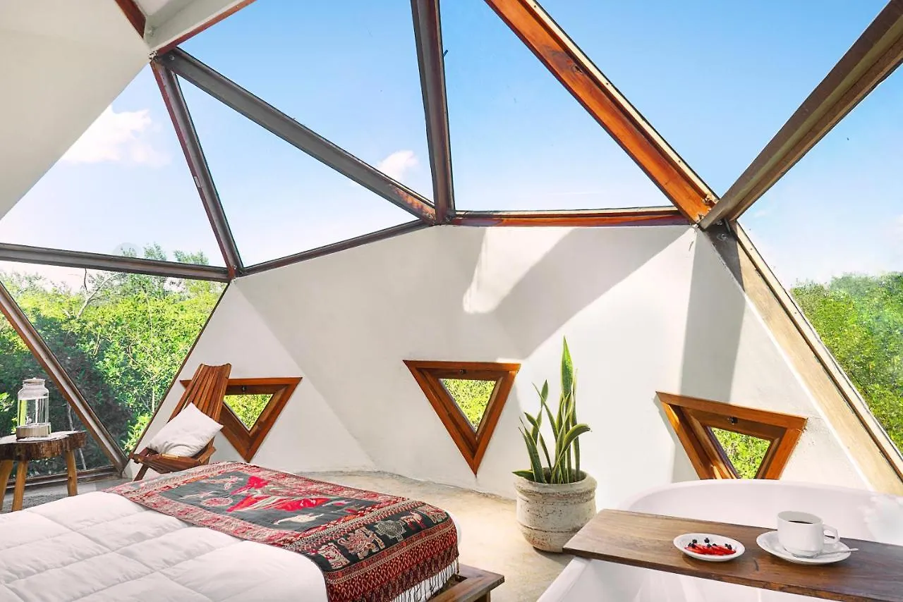 Mamasan Treehouses & Cabins 툴룸 호텔