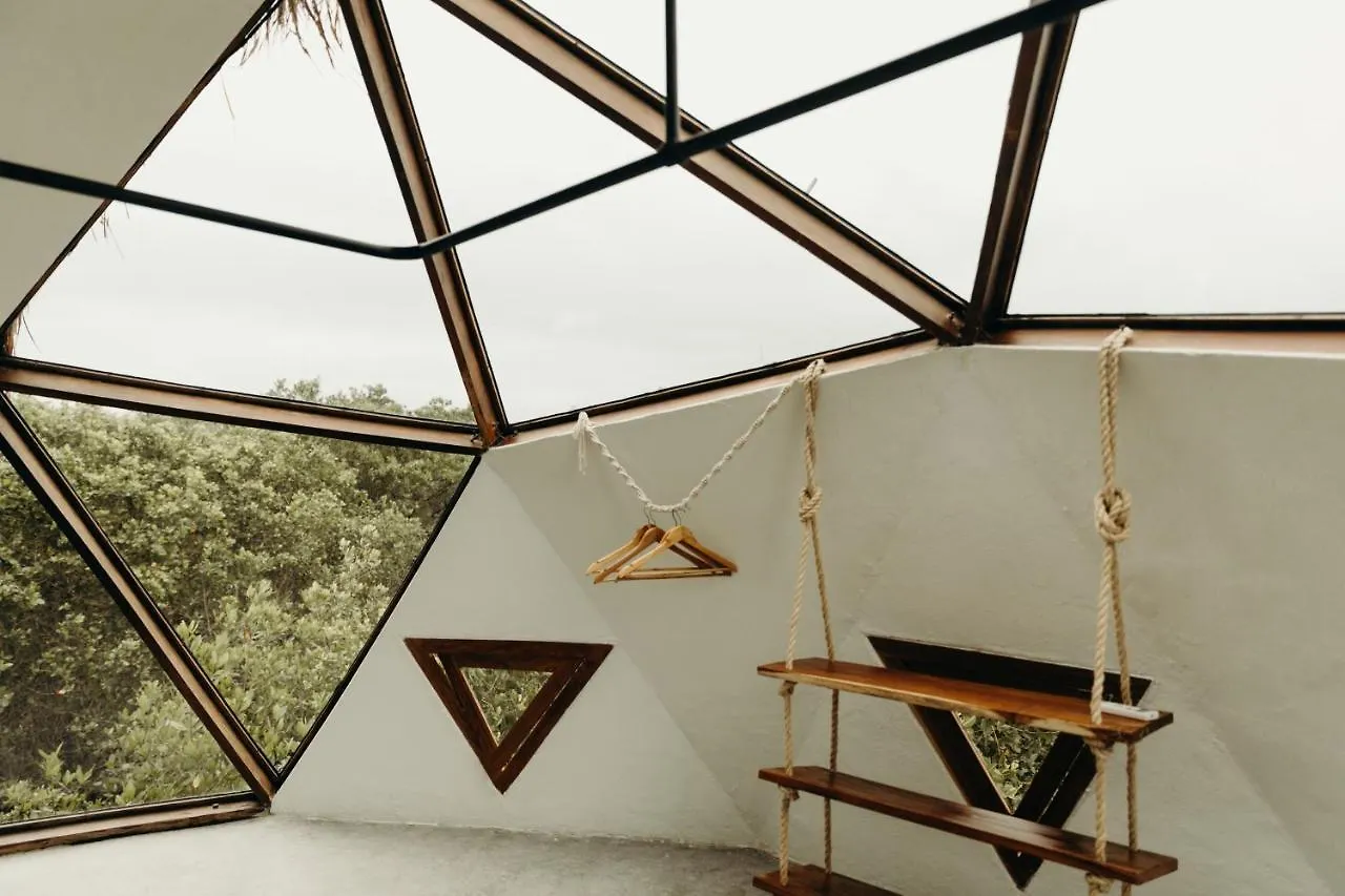 Mamasan Treehouses & Cabins Tulum